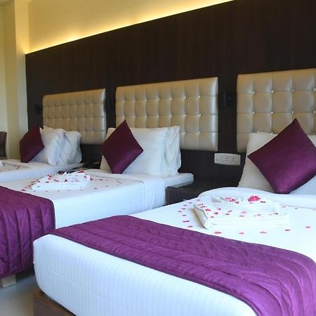 Hotel Sr Tiruchendur Tiruchchendūr Zewnętrze zdjęcie