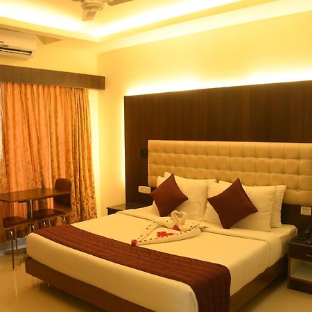 Hotel Sr Tiruchendur Tiruchchendūr Zewnętrze zdjęcie