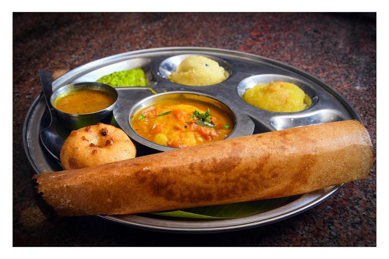 Hotel Sr Tiruchendur Tiruchchendūr Zewnętrze zdjęcie
