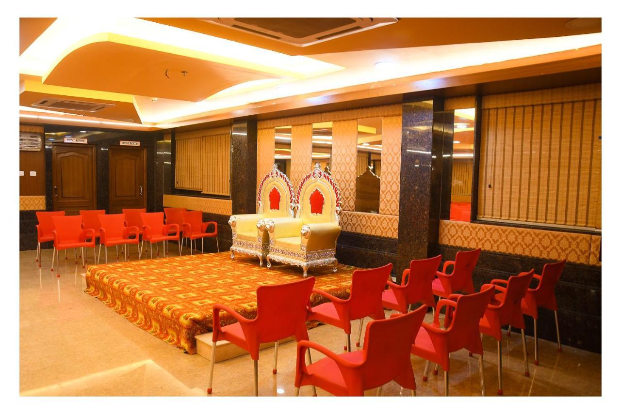Hotel Sr Tiruchendur Tiruchchendūr Zewnętrze zdjęcie