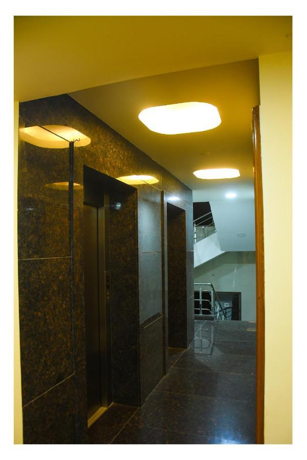 Hotel Sr Tiruchendur Tiruchchendūr Zewnętrze zdjęcie