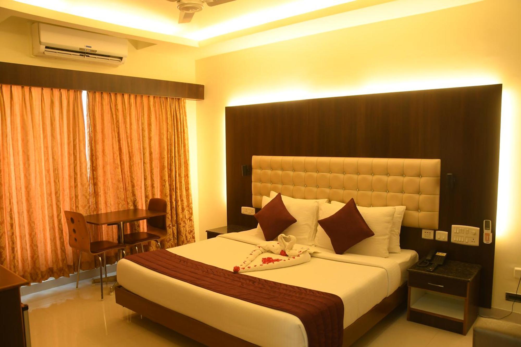 Hotel Sr Tiruchendur Tiruchchendūr Zewnętrze zdjęcie